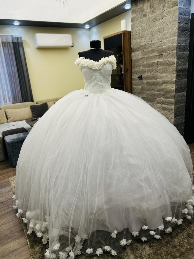 Елегантна Стилна