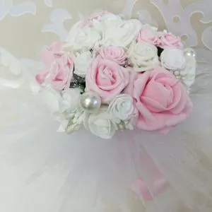 Булчински букет в розово, модел F026