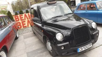 Ретро Автомобил Лондонско Такси под наем за Сватба Ретро Автомобил Лондонско Такси под наем за Сватба