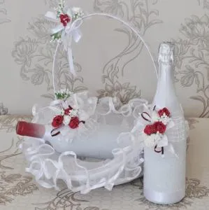Сватбен комплект с червени рози, модел KA035