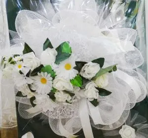 Сватбена украса за кола с маргаритки, модел CD036
